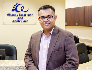 Foot Doctor, Podiatrist in the Cobb County, GA: Atlanta (Sandy Springs, Vinings, Smyrna, Powers Park, East Cobb, Chattahoochee Plantation, Fair Oaks, Mableton, Brookhaven, Dunwoody, Buckhead, Chamblee) and Cherokee County, GA: Woodstock (Oak Grove, Sixes, Holly Springs, Hickory Flat, Willow Tree, Tomahawk, Mountain Park, Canton, Vandiver Heights, Willow Creek, Noonday, Marietta) areas